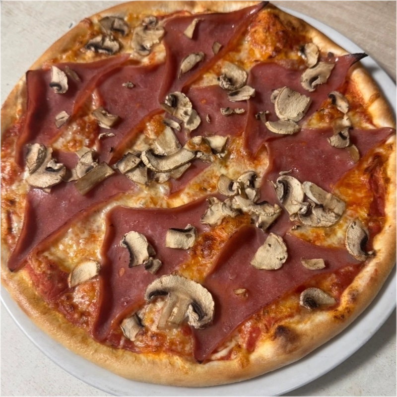 Pizza capricciosa
