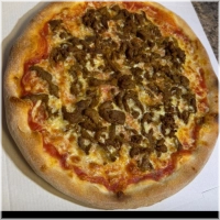 Tomatensaus, kaas en shoarma